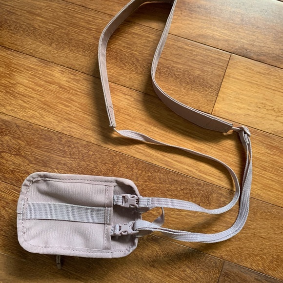 Herschel Mini Hip Belt or Crossbody Bag - Picture 3 of 8